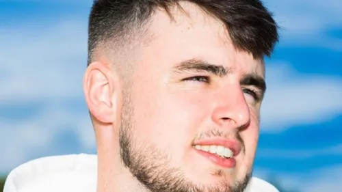 Shane Codd sort son nouveau titre It Ain't Right