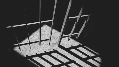 Faut-il criminaliser les raves parties ? 