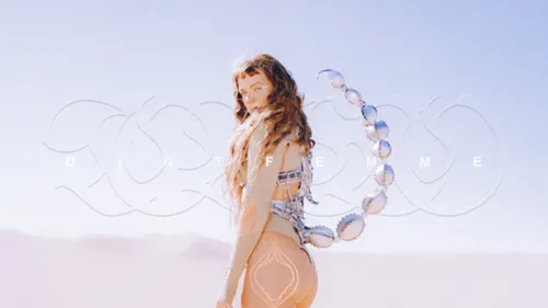 Tove Lo dévoile un nouveau single et annonce son nouvel album Dirt...