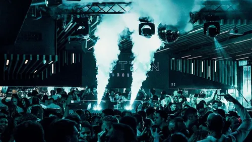 L’affaire qui secoue le monde de la nuit en Espagne