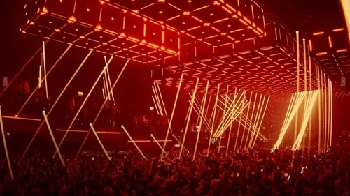 [UNVRS] le club qui a réinventé la fête à Ibiza