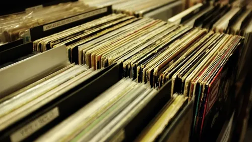 Attention déstockage massif de vinyles en approche !