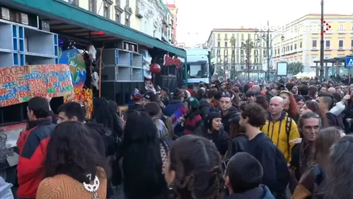 Manifestations de défense des rave parties en Italie.