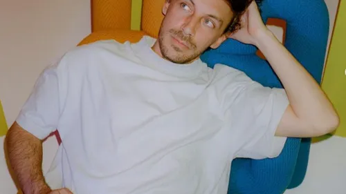 Yuksek s'apprête à dévoiler un nouvel album qui s'annonce très...