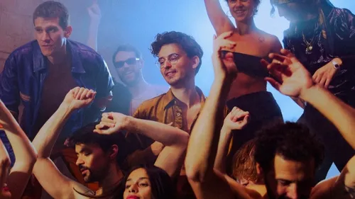 Zimmer redonne tout son sens au mot "Amour" avec son nouvel album