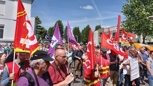 Carhaix: une forte mobilisation pour le maintien des services à...