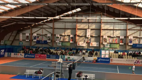 Sports: entretien avec Stéphane Rovello après l'incendie au Tennis...