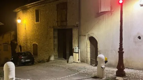 Remise en service de la chaîne escamotable rue de la Caoussado à...