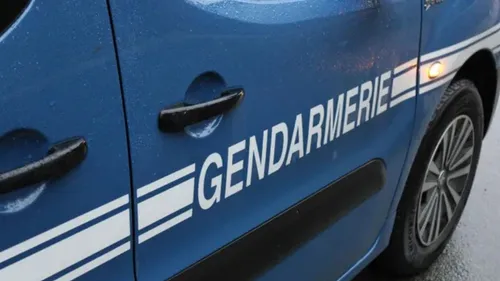 Une enseignante agressée au gaz lacrymogène et menacée au couteau...