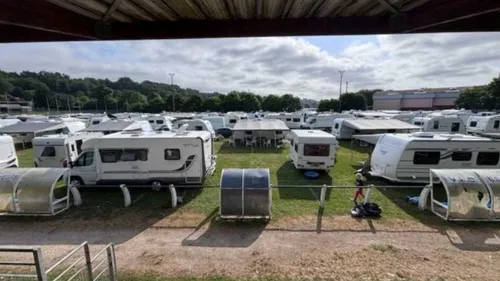 Villeneuve-de-Rivière : les caravanes ont quitté le complexe sportif
