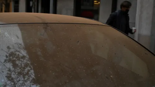 Poussières venues du Sahara : ne lavez pas vos vitres tout de suite