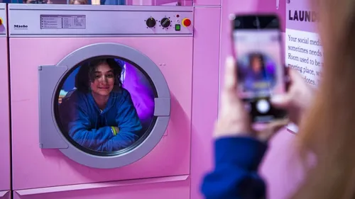 Youseum, un "musée" à selfie pour les adeptes d’Insta et TikTok