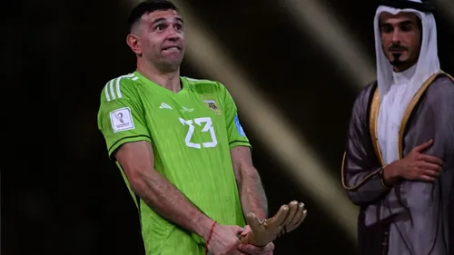 Mondial : la célébration du gardien argentin choque la planète...