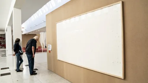 Il devait exposer 70 000 euros en billets... mais part avec l'argent