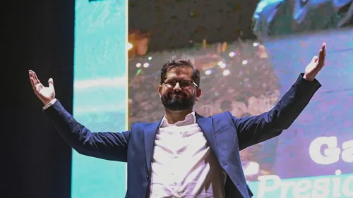 Zion loue le "côté reggaeton" du nouveau président chilien 