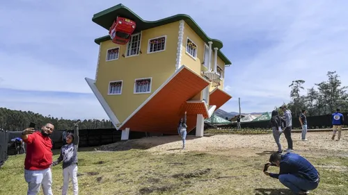 Colombie : “La casa Loca” bouleverse les repères
