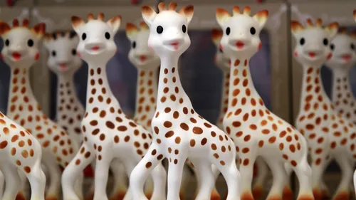 Sophie la Girafe entre au musée Grévin