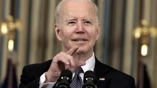 Attention à cette vidéo qui prétend montrer Joe Biden chercher sa mère