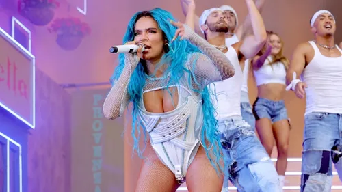 Karol G critique les fans péruviens pendant son concert