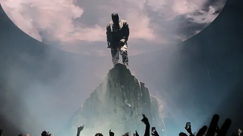 Kanye West de retour en Espagne après 20 ans, pour un concert unique