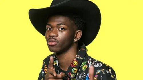 Lil Nas X paralysé du visage, il rassure ses fans ! 