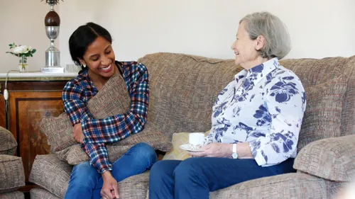 Rapprocher les jeunes des seniors en les faisant vivre sous le même...