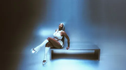 Aya régale avec Destinée