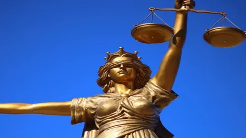 Vol d’objets au Fouquet’s : deux gilets jaunes tourangeaux...