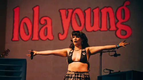 Lola Young dévoile un nouvel album, qui tient toutes ses promesses !