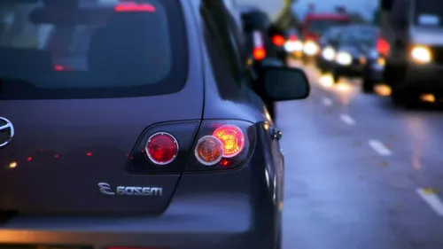 "C'est pas vrai" : la voiture pollue bien plus que 0,5% en France