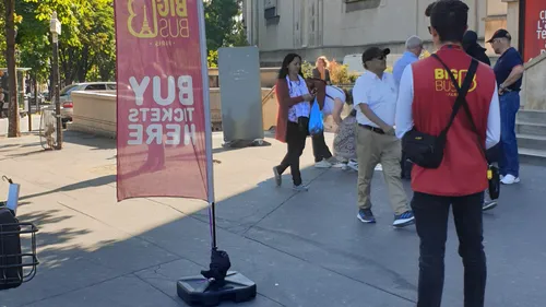 FAST TRACK TICKET embauche à Paris !