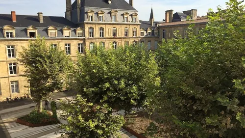 Bordeaux : un élève retrouvé mort au lycée Montaigne, des...