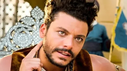 Kev Adams : l'humoriste se lance dans une toute nouvelle carrière