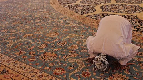 Aïd el-Fitr : les Musulmans invités à célébrer la fin du ramadan...