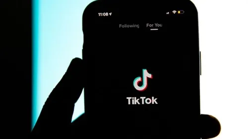 Regarder des vidéos pour gagner des cartes-cadeaux : TikTok...