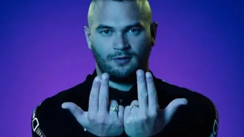 Jul s’impose de dévoiler un nouveau titre par jour jusqu’à la...