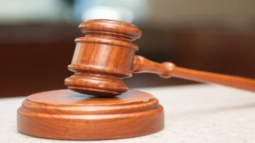 Rixe mortelle à Château-Renault : le suspect devant la justice ce...