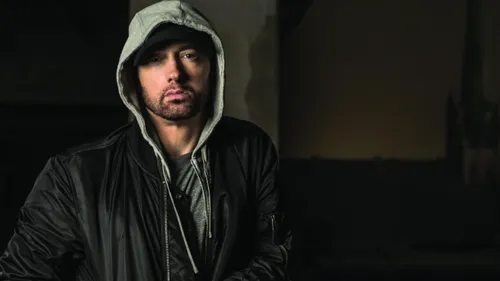 Le « harceleur d’Eminem » condamné à une peine de prison