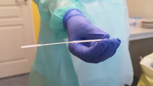 Île-de-France : les contaminations explosent chez les enfants de...