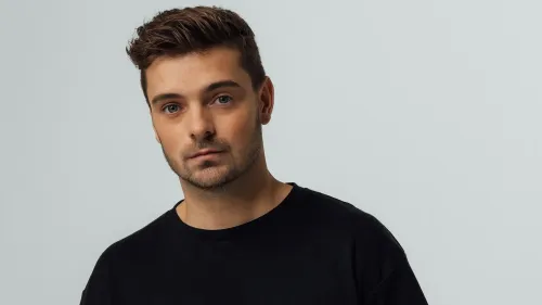 (vidéo) Martin Garrix interrompt son DJ set à cause d’une bagarre...