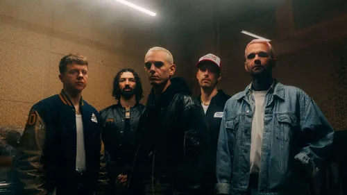 Landmvrks dévoile deux singles et annonce un nouvel album