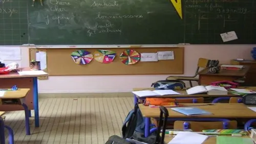 "Toutes les écoles ne seront pas ouvertes le 11 mai", précise...