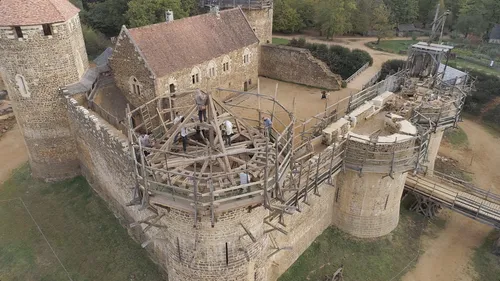  Château de Guédelon : « Une histoire sans fin »