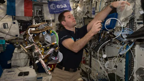 Thomas Pesquet photographie Orléans, Tours et Angers depuis...