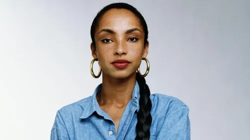 La chanteuse de Sade dévoile un nouveau titre