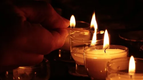 Cenon : minute de silence et marche blanche en hommage à Nasrine le...