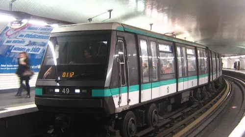 Quatre interpellations après le caillassage de la ligne 5 du métro