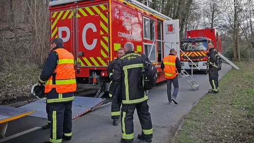 Une étrange substance blanche détectée sur la Seine dans les Yvelines
