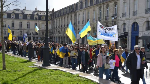 Quatre ans après l'invasion russe en Ukraine, une manifestation...