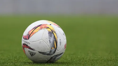 Football : le club de Vierzon suspend ses activités après des cris...